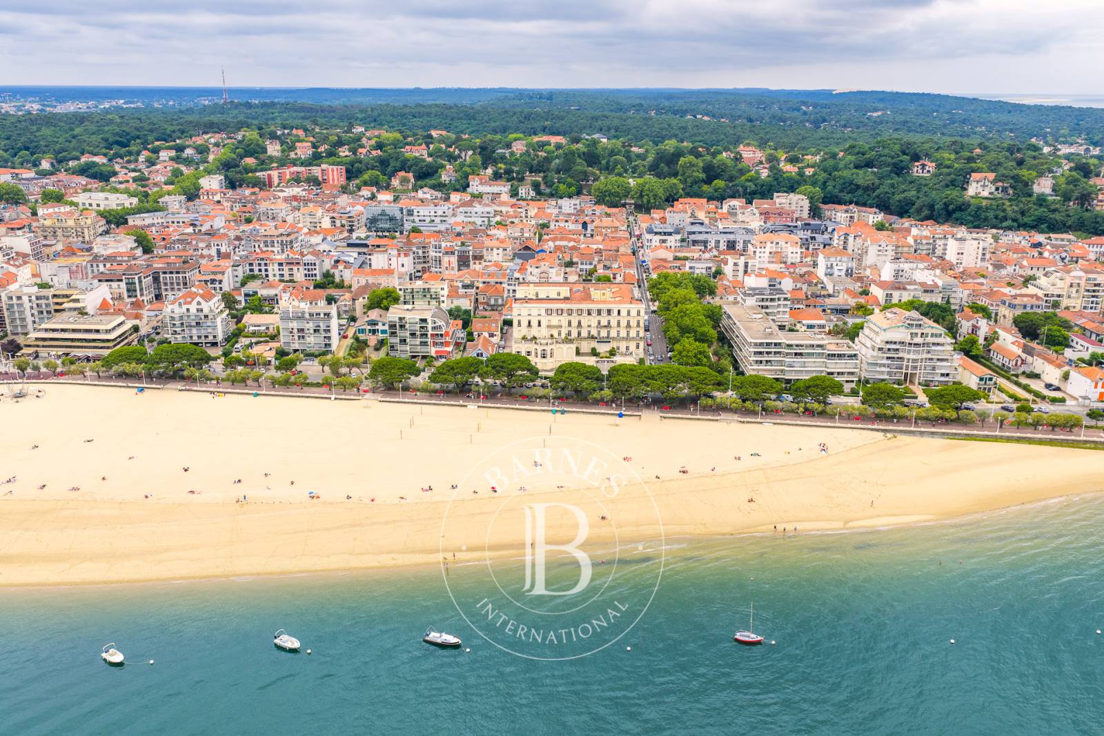 MAJESTUEUX APPARTEMENT EN 1ÈRE LIGNE, GRAND HÔTEL D'ARCACHON