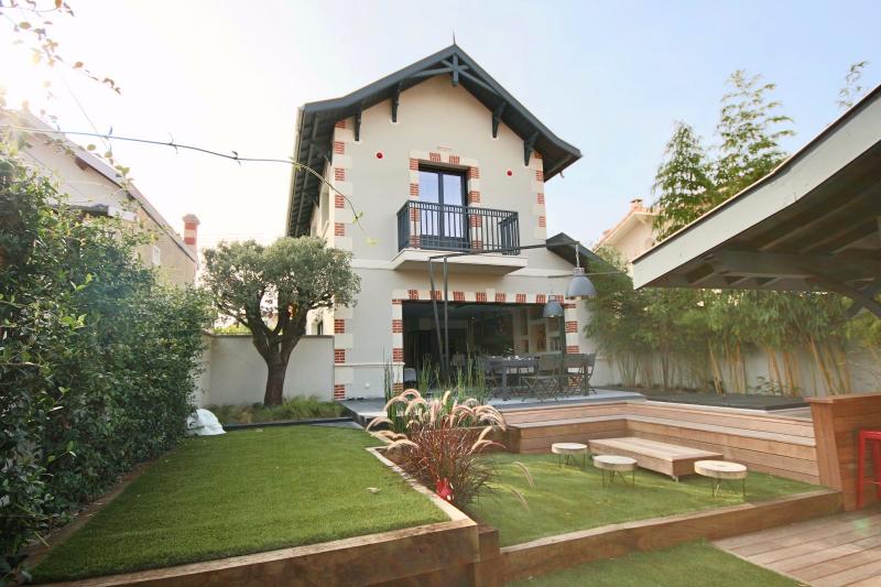 VILLA NEUVE DE 4 SUITES À VENDRE ARCACHON