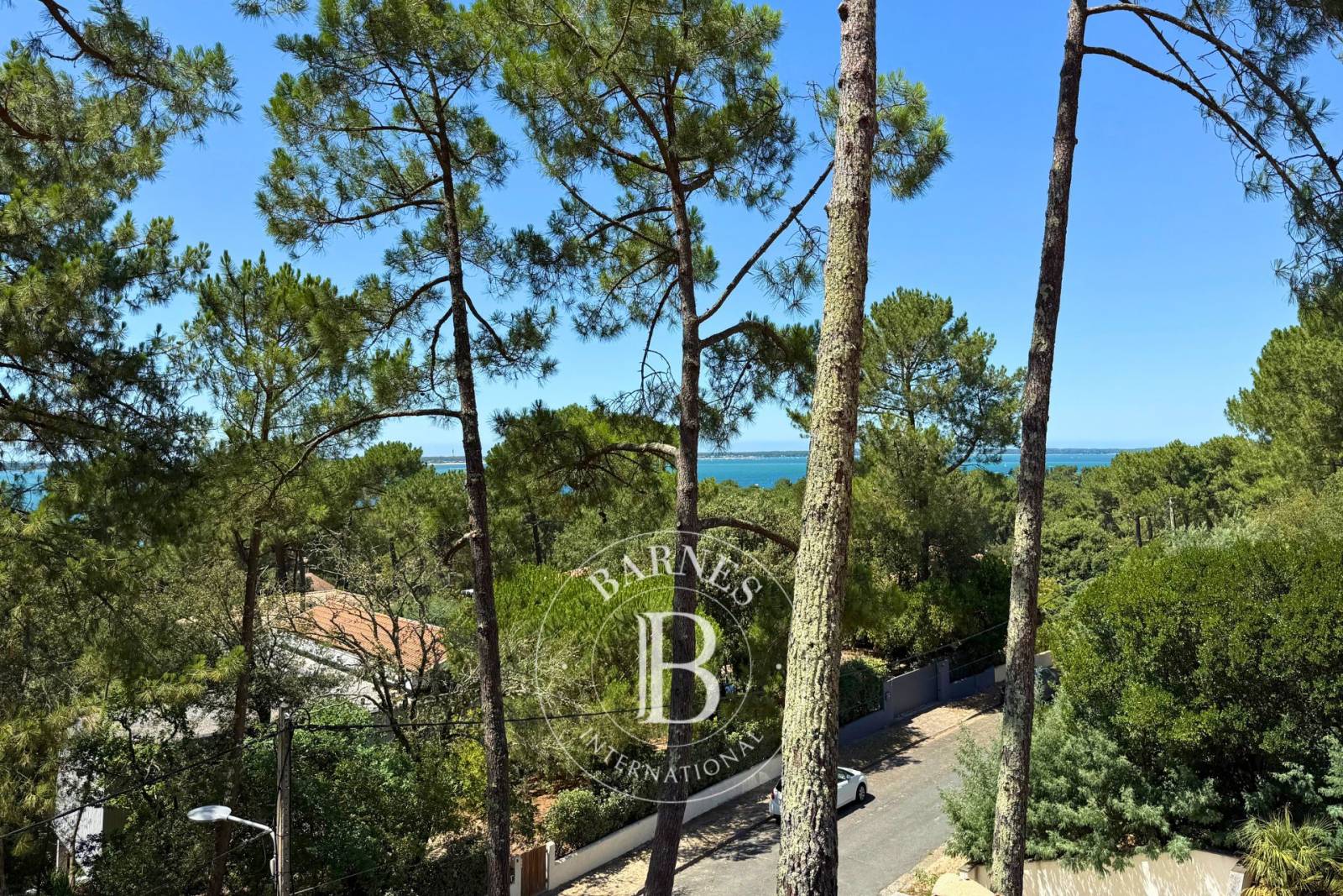 VILLA GAUME NEUVE AVEC VUE BASSIN ET 7 CHAMBRES AU PYLA-SUR-MER