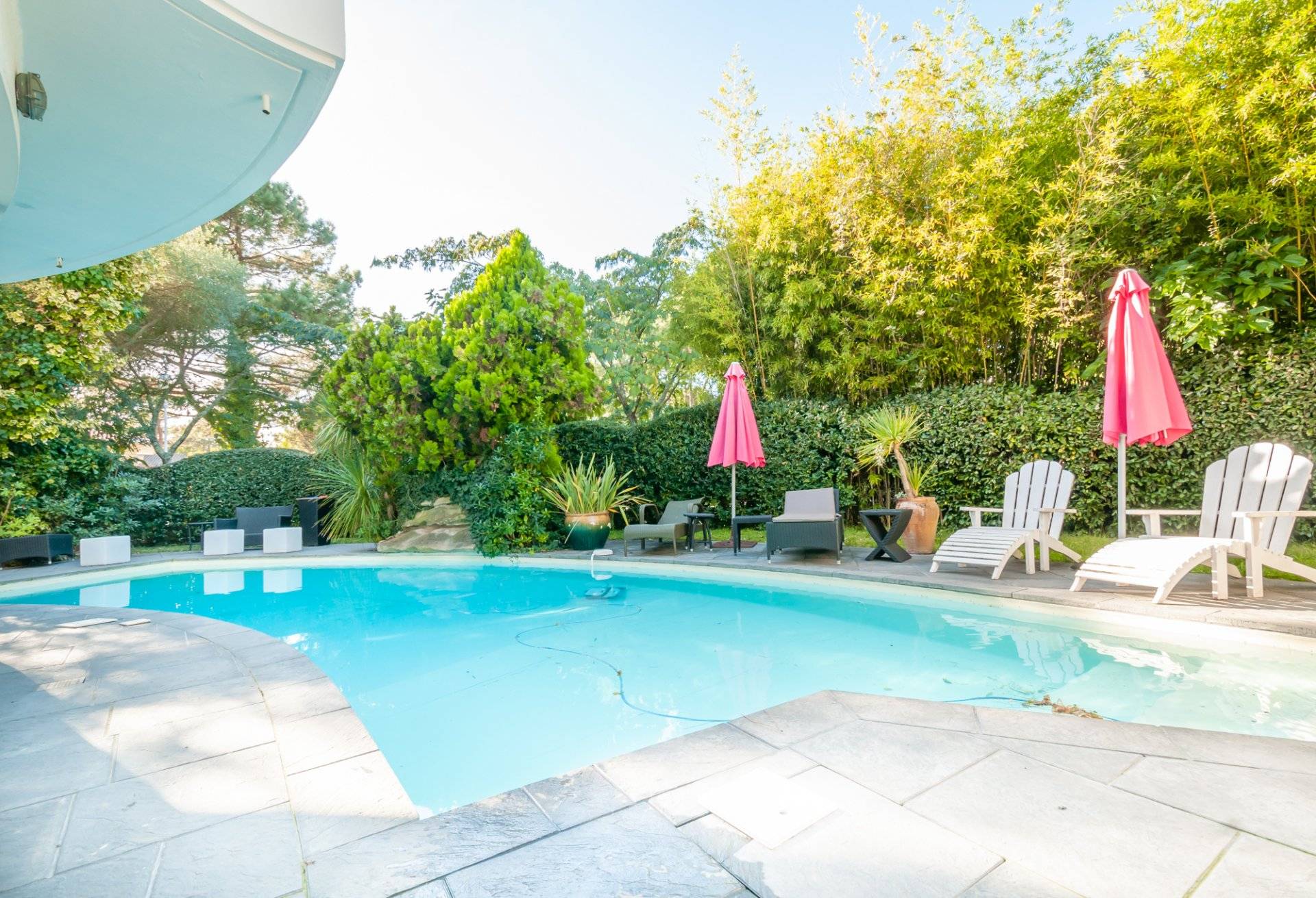 GRANDE VILLA AVEC PISCINE A VENDRE PEREIRE ARCACHON