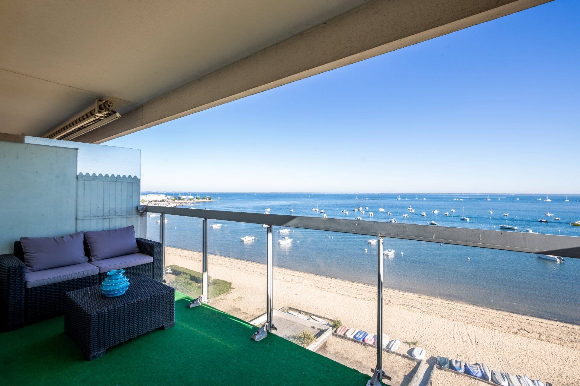 A VENDRE STUDIO VUE PANORAMIQUE SUR LA MER RÉSIDENCE PREMIÈRE LIGNE ARCACHON