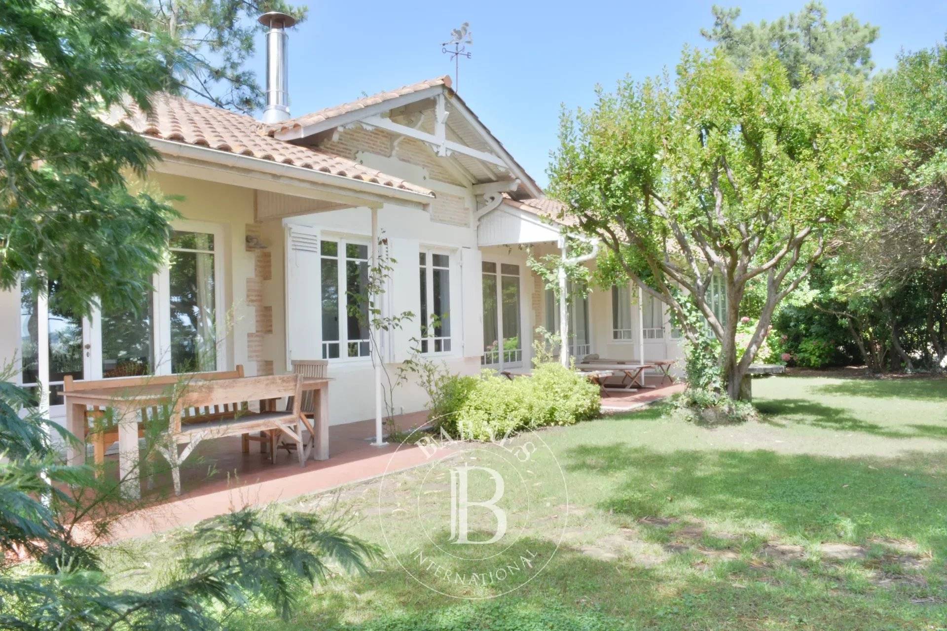 Location de vacances au Cap Ferret : Villa en première ligne pour 8 personnes