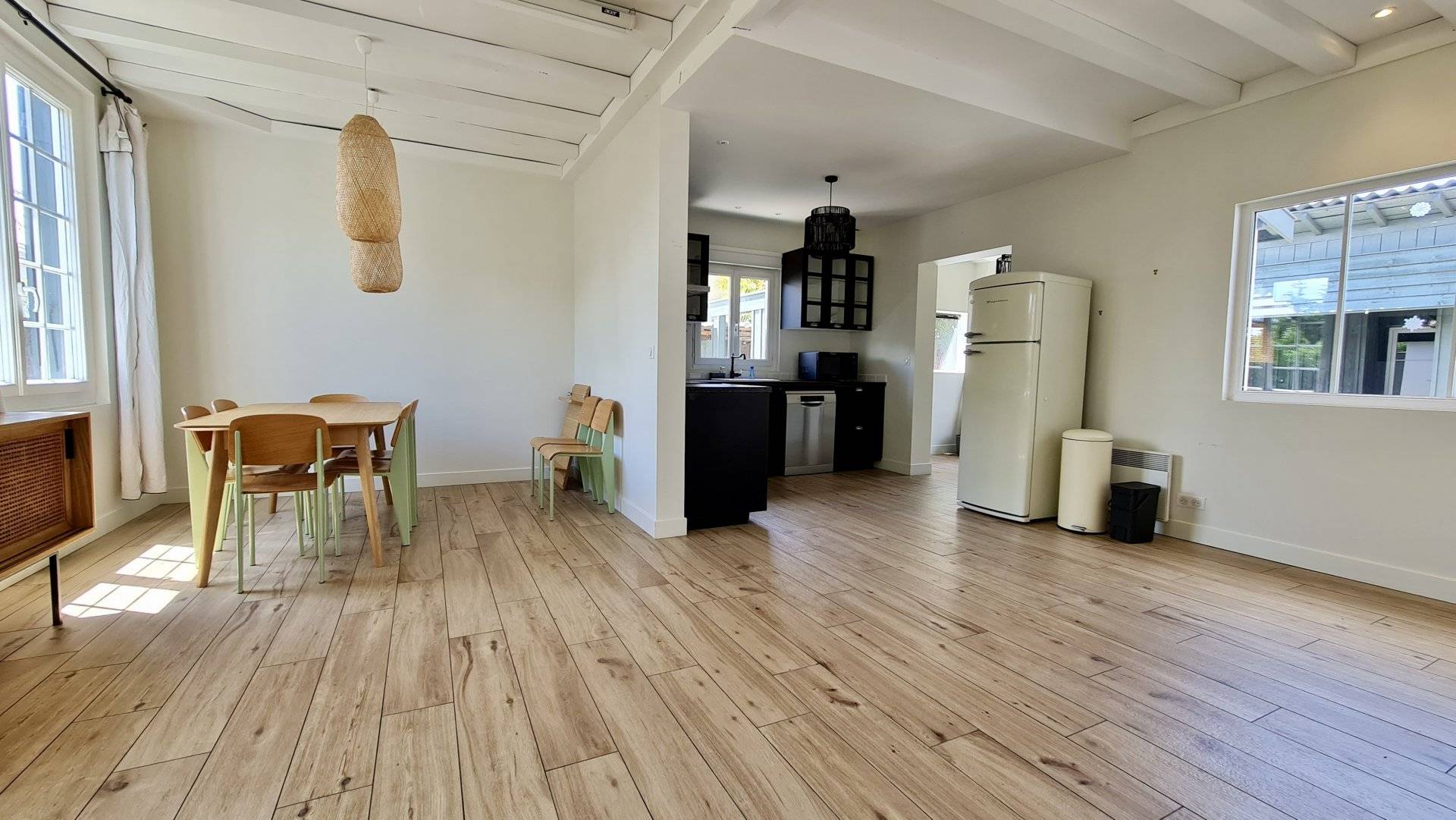 VILLA DE PLAIN PIED 4 CHAMBRES A VENDRE LA TESTE