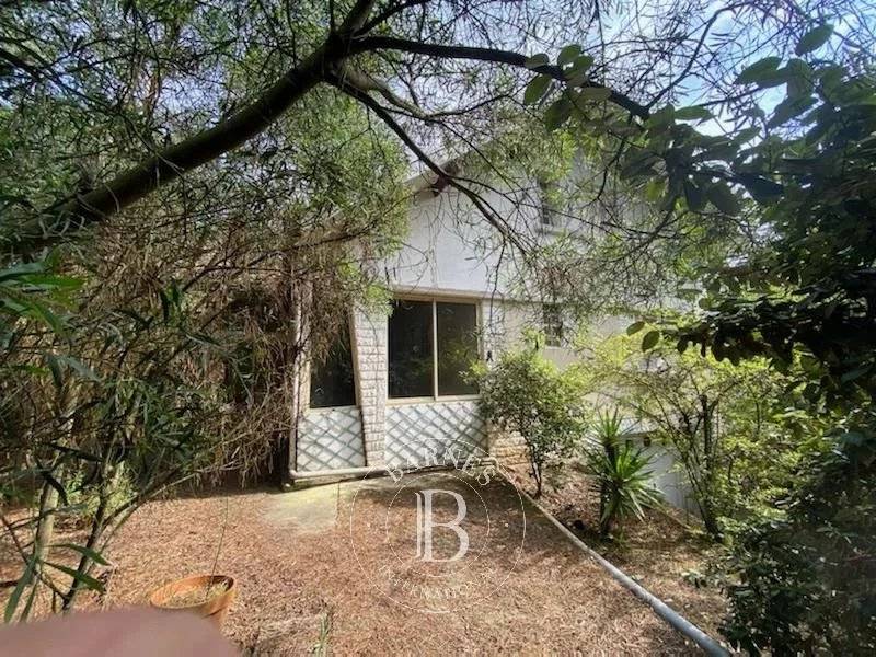 VILLA A RÉNOVER PROCHE OCÉAN LA POINTE CAP FERRETa