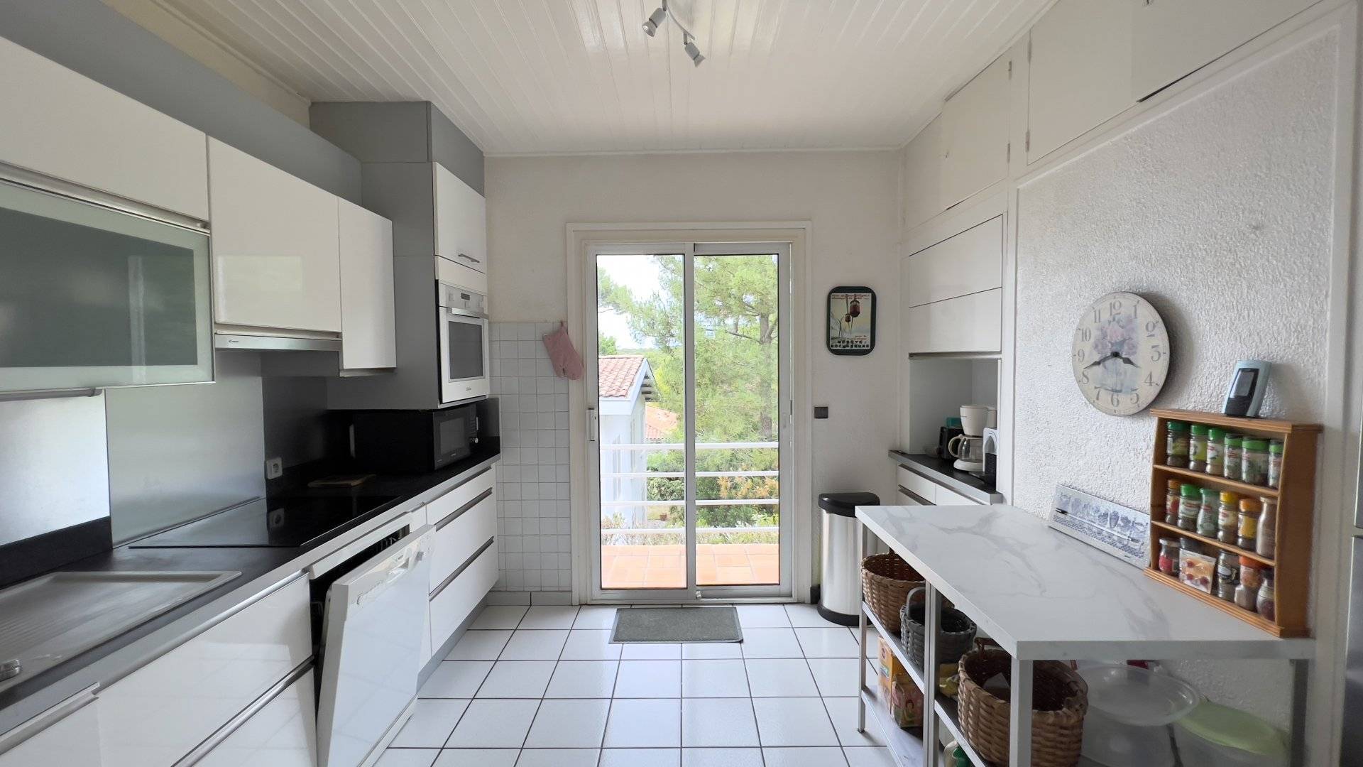 VILLA DE 180 m2 A VENDRE QUARTIER CALME DES ABATILLES ARCACHON