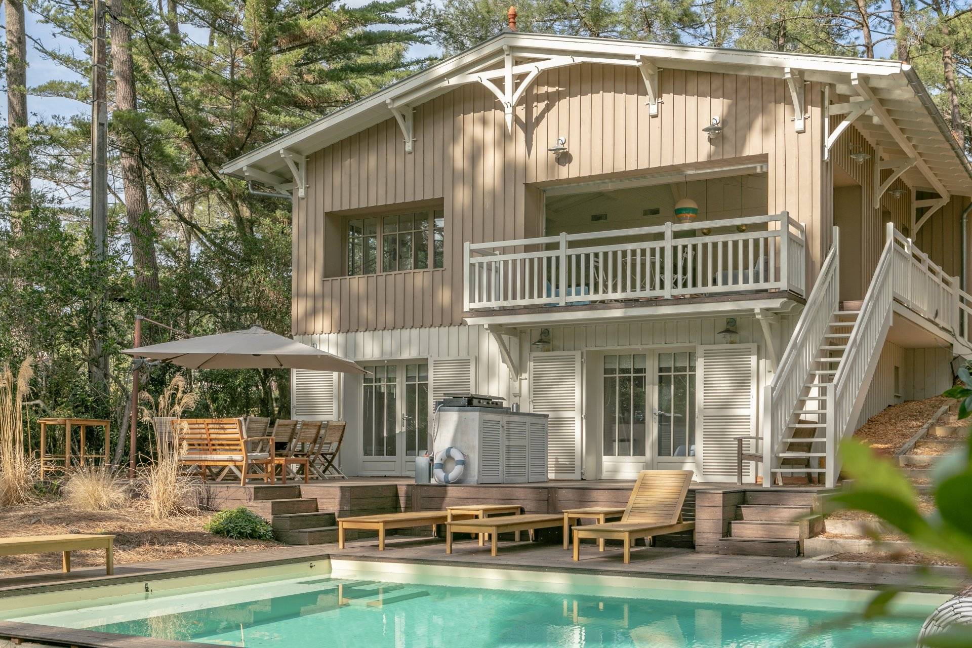 BELLE VILLA AVEC PISCINE A VENDRE CAP FERRET