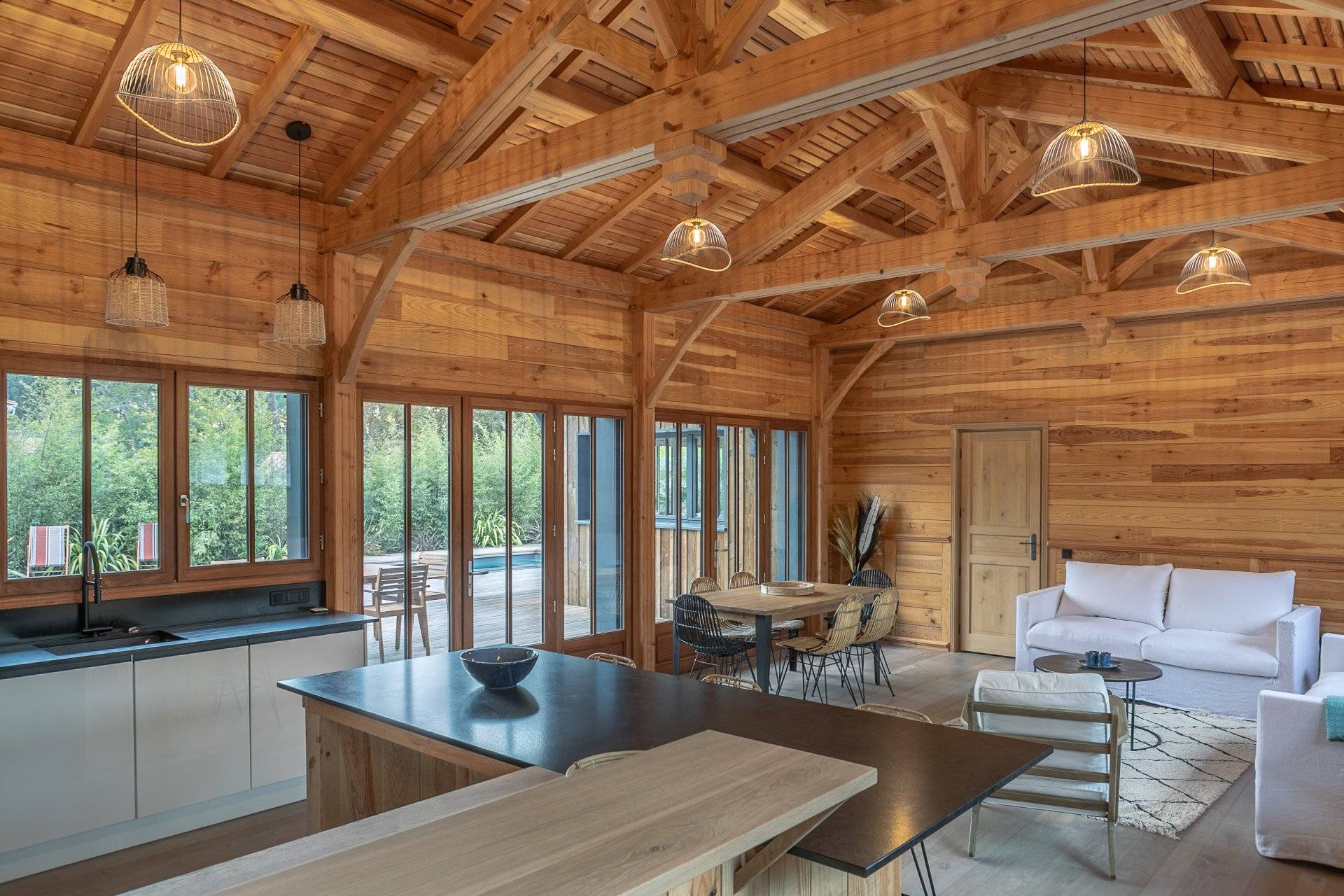 JOLIE VILLA FERRET CAPIENNE A VENDRE PROCHE LE CANON