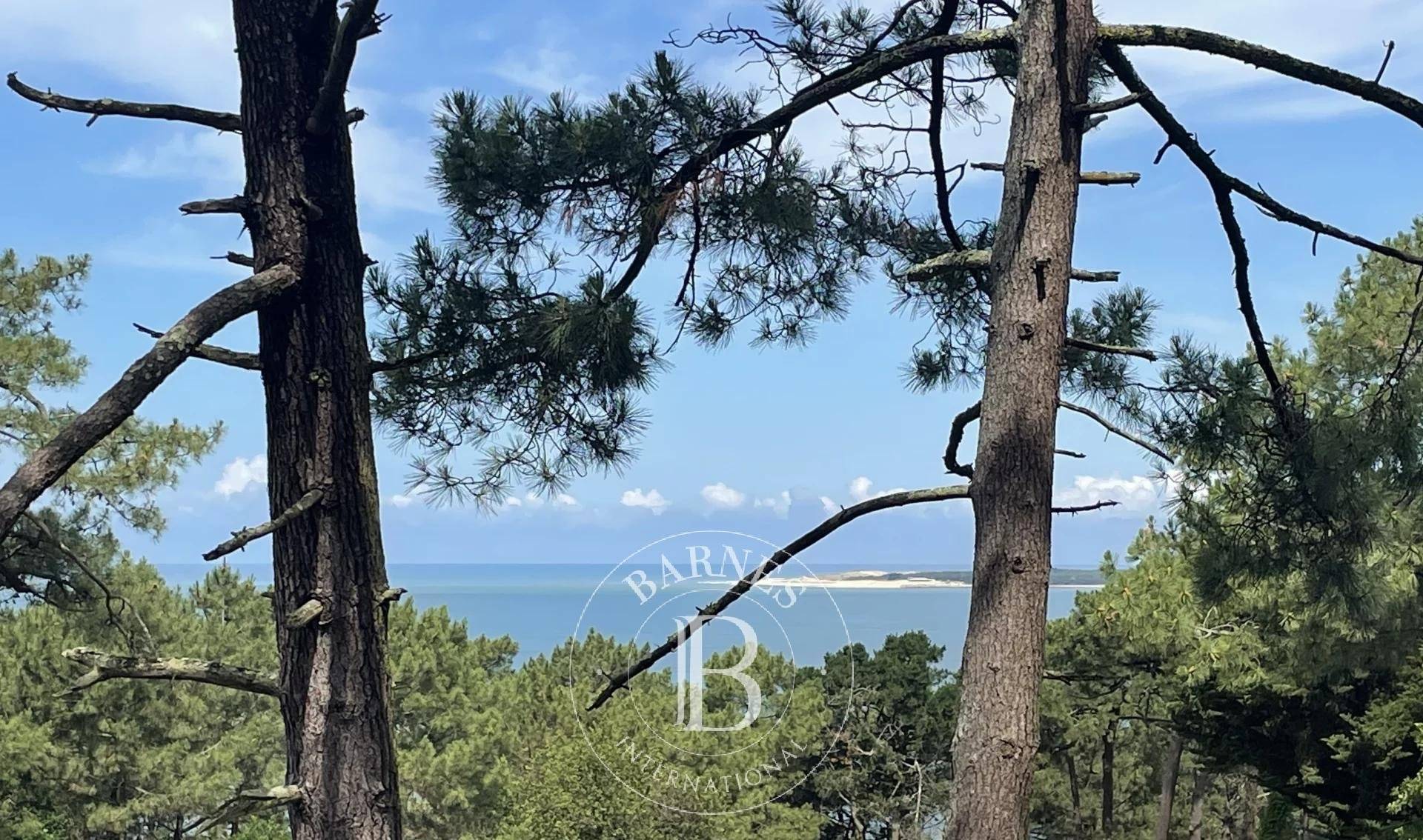 VENDU BARNES VILLA BASCO LANDAISE VUE MER SECTEUR CORNICHE