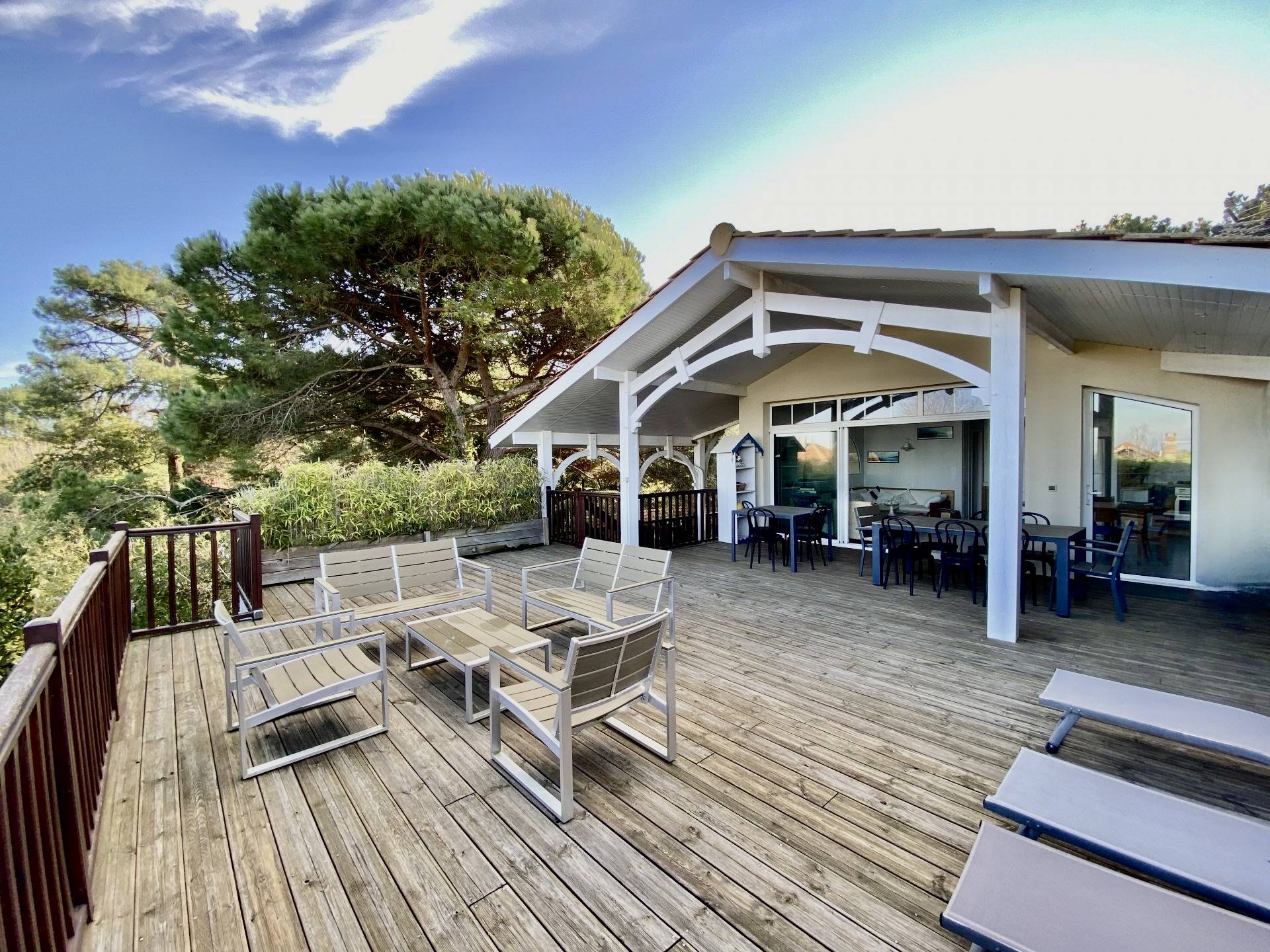 A VENDRE VILLA AVEC 5 CHAMBRES VUE MER BELLE TERRASSE LE MIMBEAU CAP FERRET