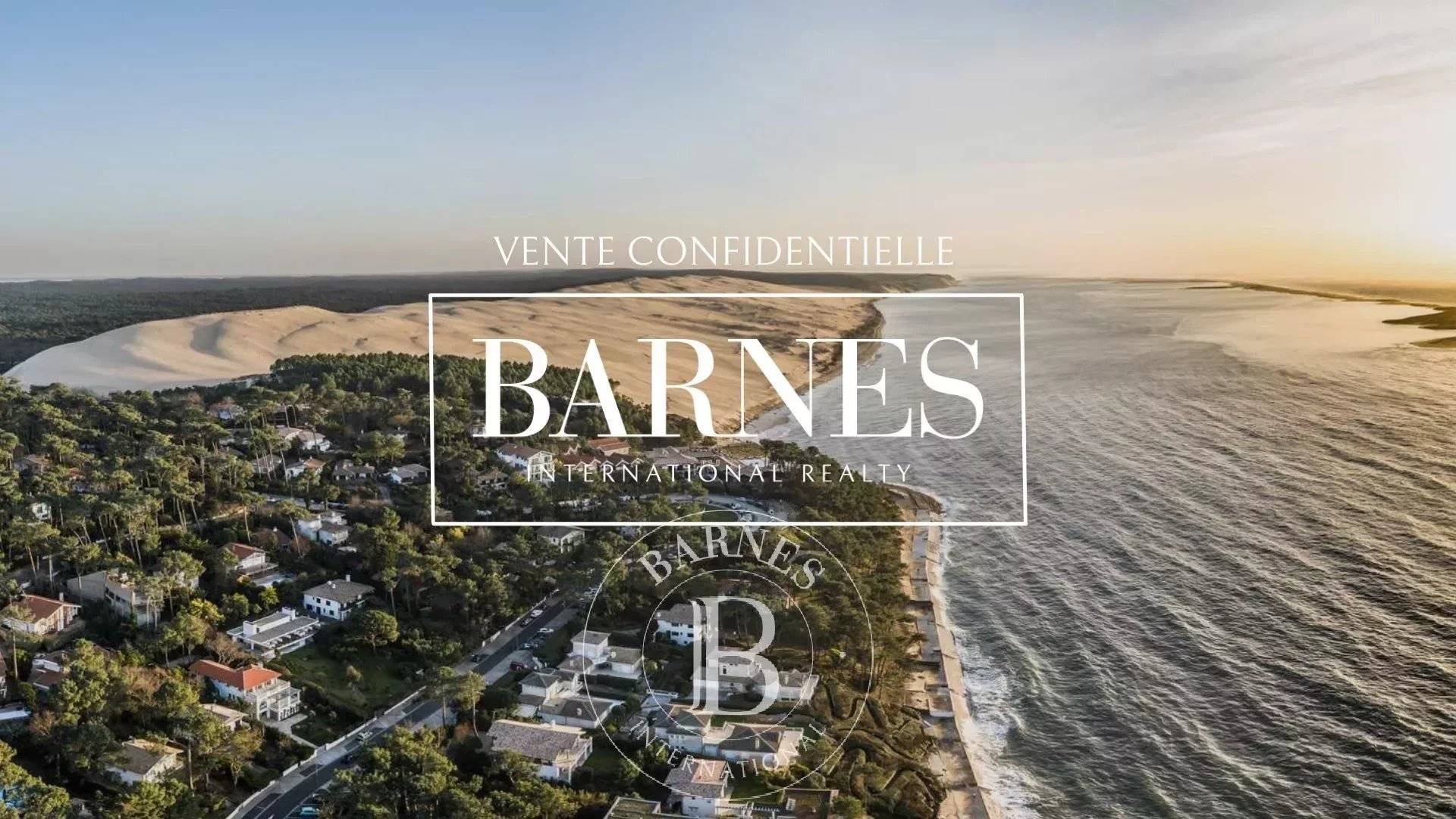 A VENDRE VILLA FAMILIALE AVEC PISCINE SECTEUR MOULLEAU PYLA SUR MER