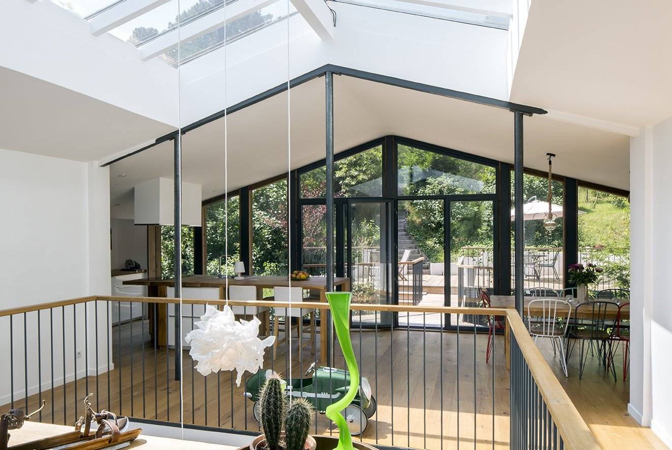 A VENDRE AUX ABATILLES JOLIE VILLA D'ARCHITECTE DE PLUS DE 300 m2