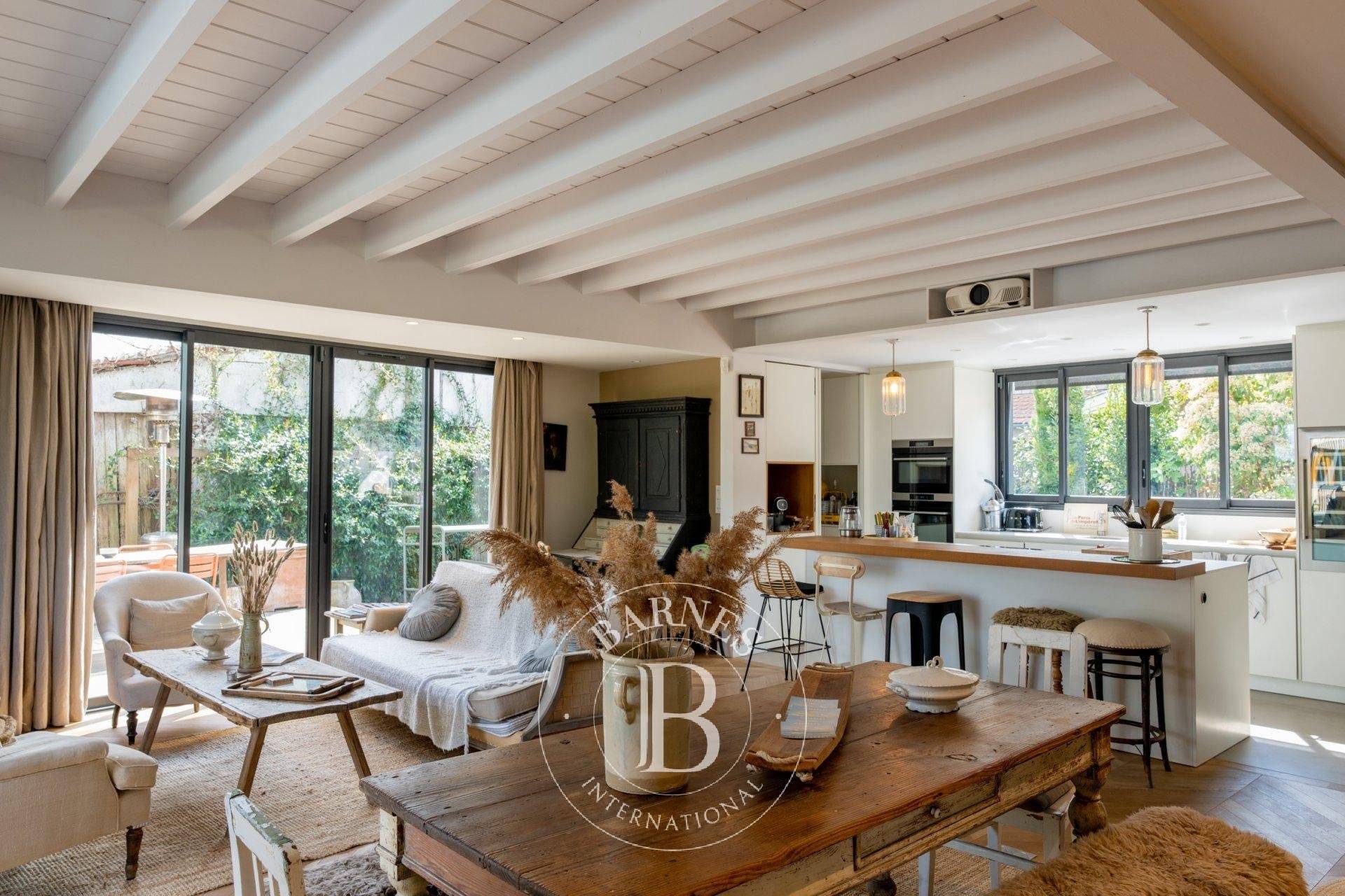 VILLA A VENDRE AVEC BELLE PIÈCE DE VIE VILLAGE DE CLAOUEY