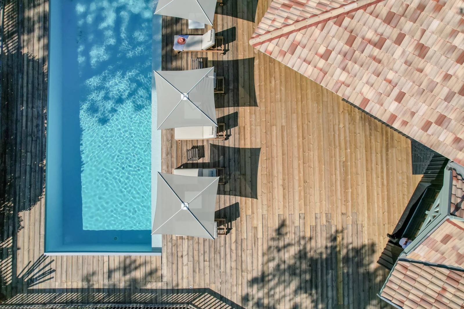 VILLA D’EXCEPTION AVEC PISCINE ET GRAND JARDIN DANS LE TRIANGLE D’OR DU CAP FERRET