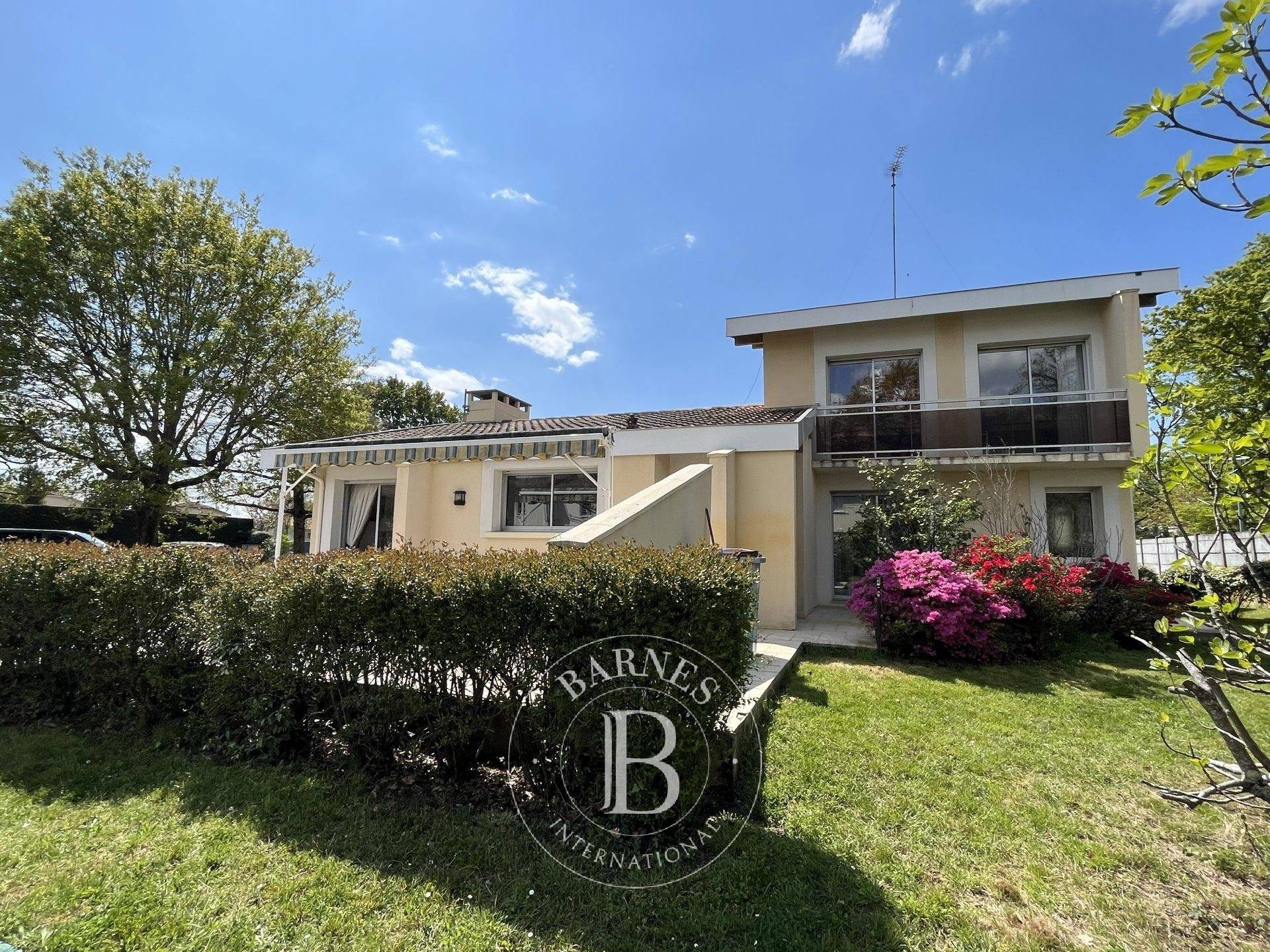 VILLA A VENDRE SUR PARCELLE DE 1600 M2 LA TESTE