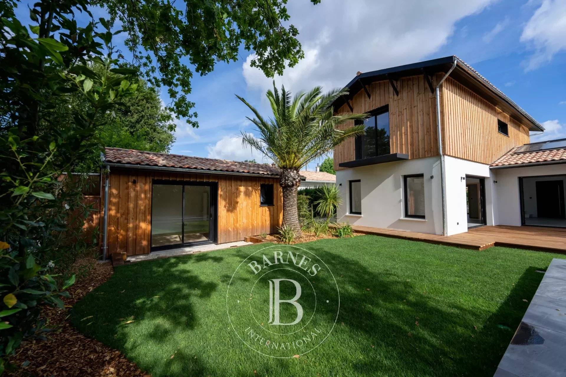 VENTE VILLA NEUVE PRESTATIONS HAUT DE GAMME LA TESTE