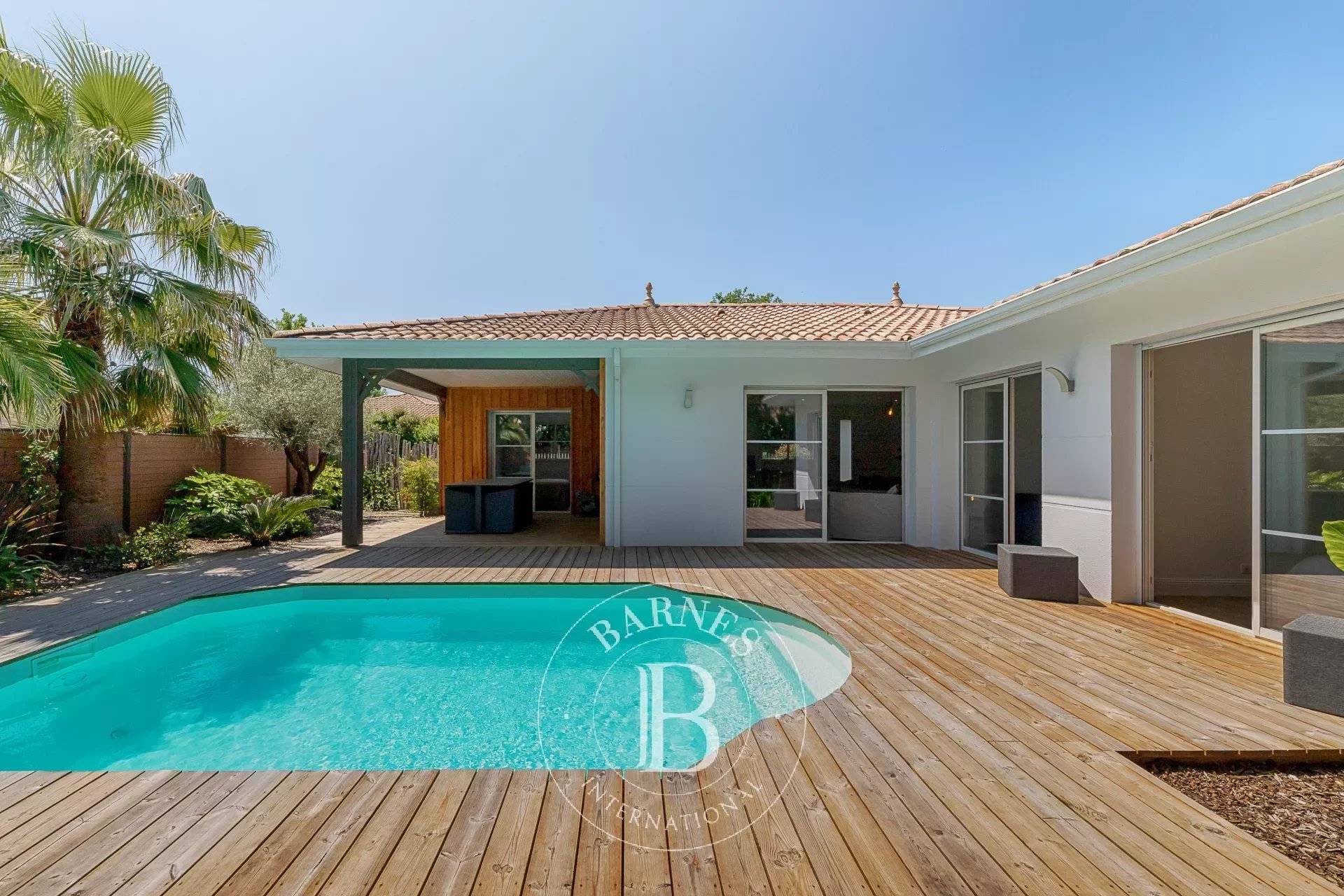 VILLA DE PLAIN PIED A VENDRE GUJAN MESTRAS