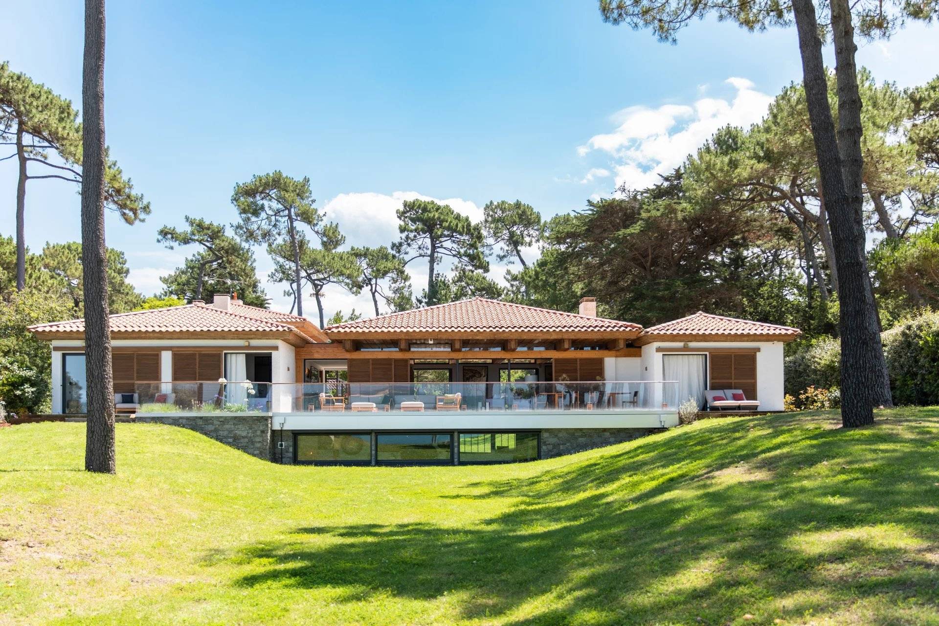 LOCATION VACANCES MAISON PISCINE VUE MER
