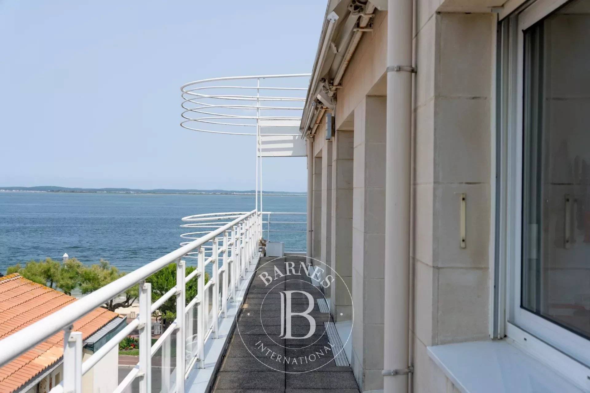 APPARTEMENT A VENDRE RÉSIDENCE PREMIÈRE LIGNE ARCACHON