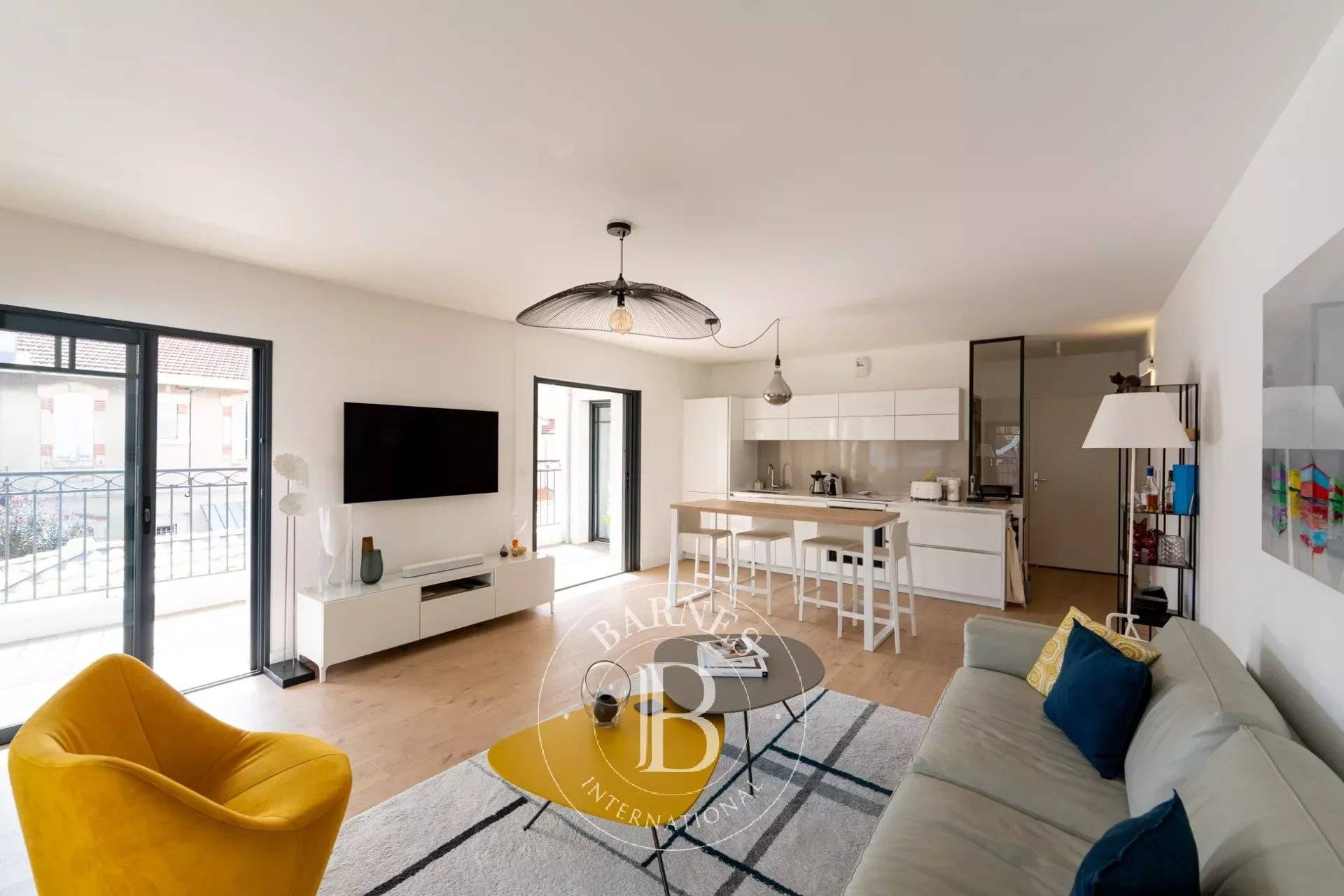 LUMINEUX T3 A VENDRE CEOEUR DE VILLE ARCACHONa