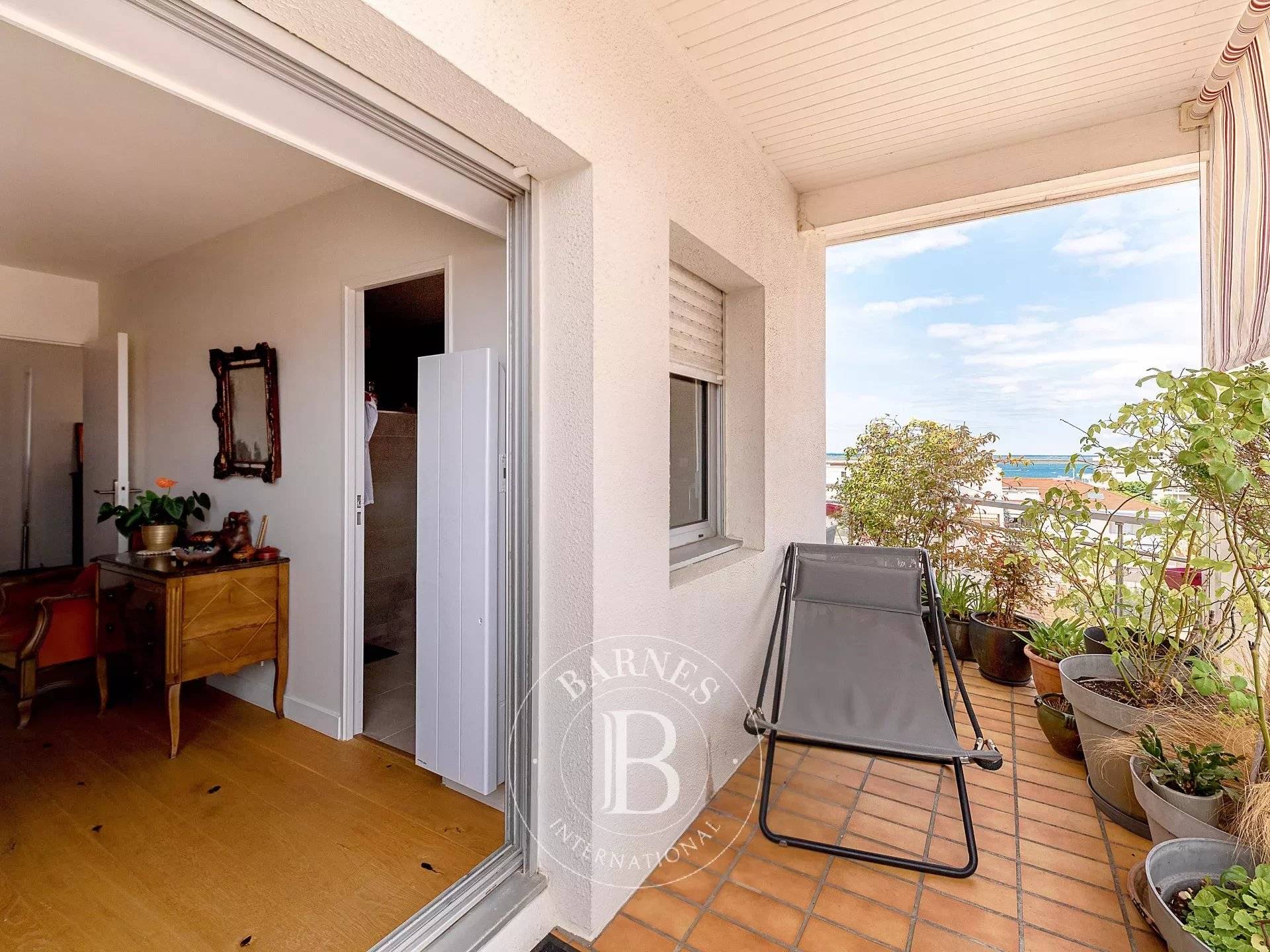 APPARTEMENT AVEC TERRASSE A VENDRE ARCACHON