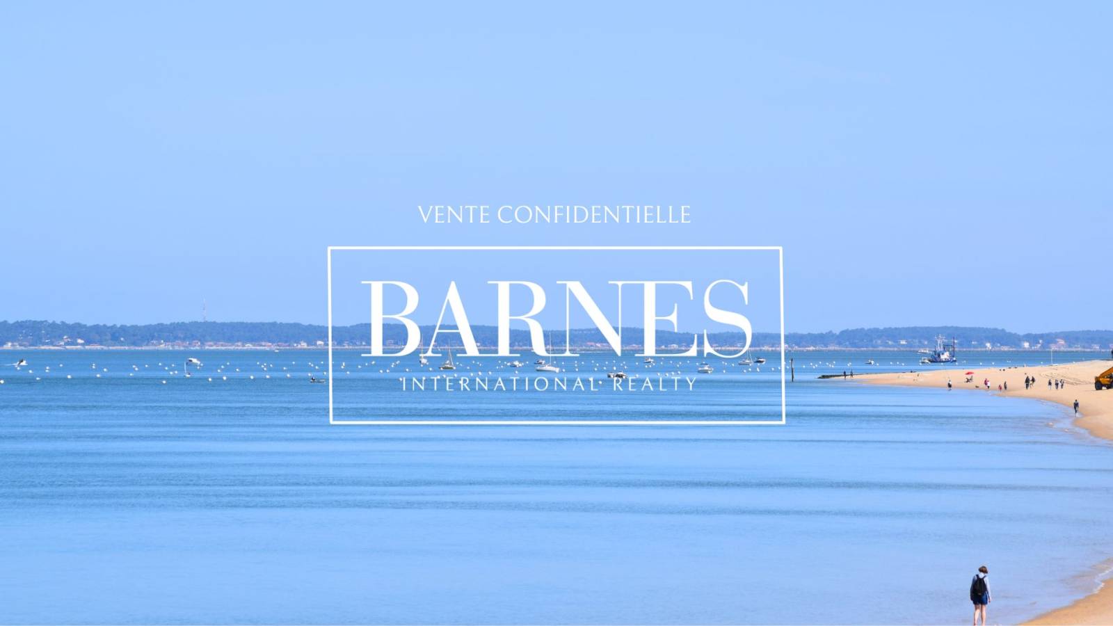 VILLA D’EXCEPTION EN PREMIÈRE LIGNE, AVEC MAISON D’INVITÉS ET PERRÉ PRIVATIF, AU PYLA-SUR-MER