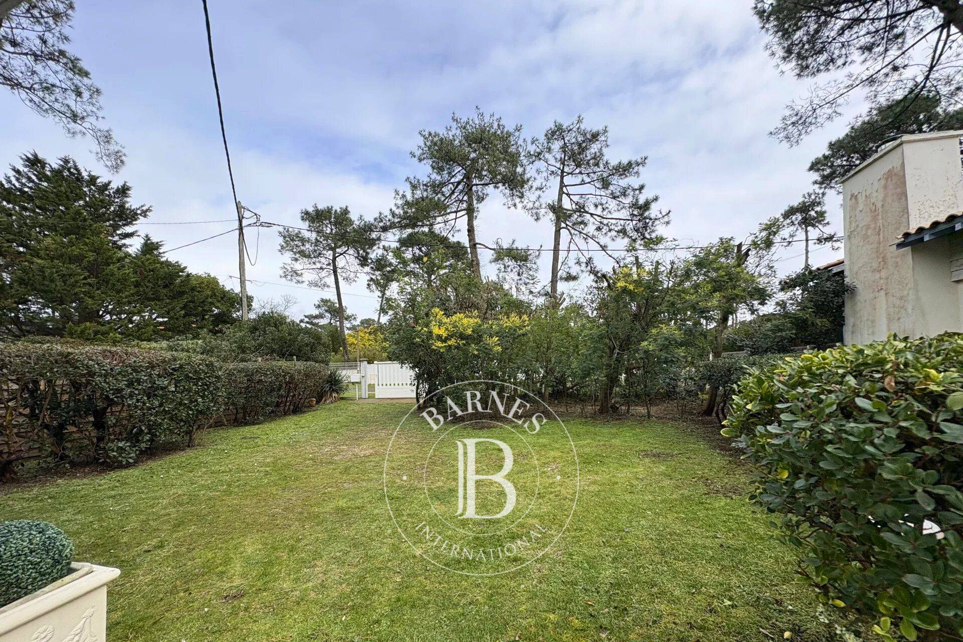 Immobilier de prestige au Cap Ferret, terrain avec potentiel de construction