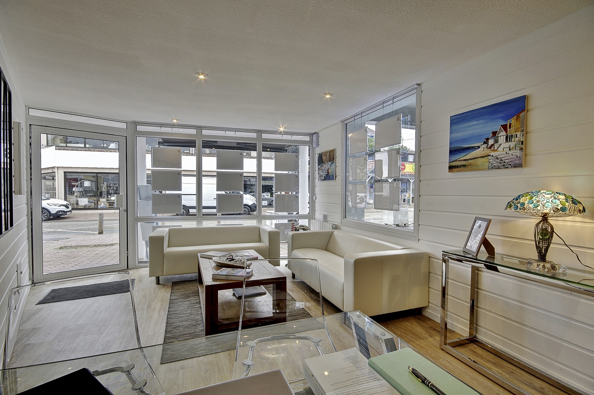 BARNES CAP FERRET
