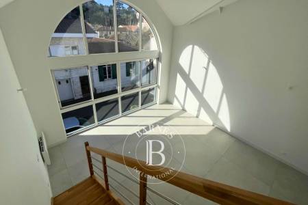 Cuisine équipée avec buanderie dans duplex – Bassin d’Arcachon