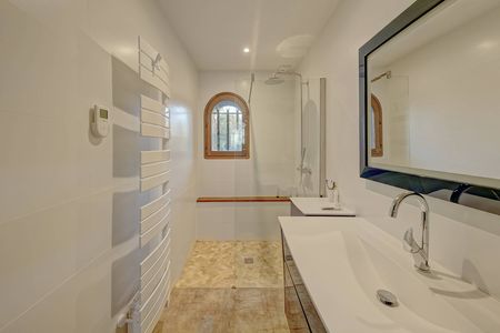 PYLA SUR MER JOLIE VILLA EN BOIS AVEC SALLE DE BAINS COMPLÈTE