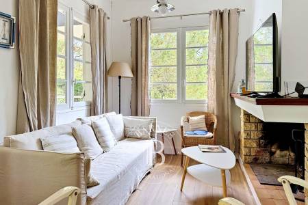 VILLA AVEC 4 CHAMBRES SITUÉE AU CENTRE DU CAP FERRET PROCHE DU MARCHE