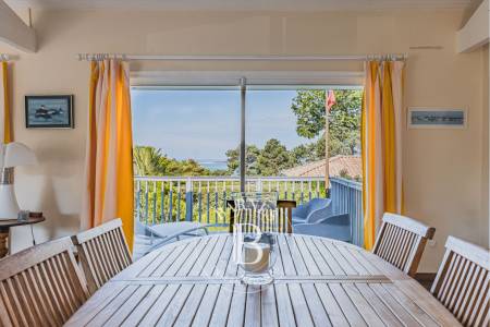 maison avec terrasse couverte orientée sud-est