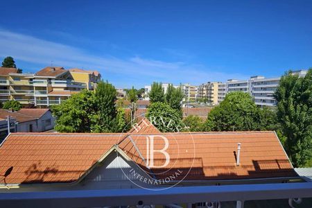 APPARTEMENT AVEC APERCU BASSIN A VENDRE
