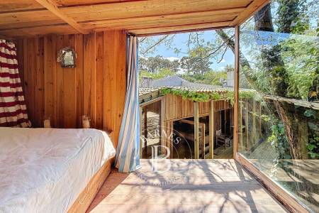 VILLA DE CHARME AU STYLE FERRETCAPIEN À LA VIGNE, SUR LA PRESQU’ÎLE DU CAP FERRET