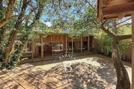 VILLA DE CHARME AU STYLE FERRETCAPIEN À LA VIGNE, SUR LA PRESQU’ÎLE DU CAP FERRET