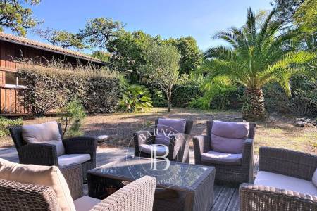 VILLA EN BOIS À 150 M DU BASSIN AU CAP FERRET