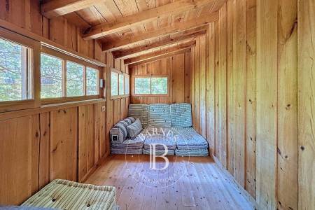 VILLA DE CHARME AU STYLE FERRETCAPIEN À LA VIGNE, SUR LA PRESQU’ÎLE DU CAP FERRET
