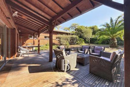 VILLA EN BOIS À 150 M DU BASSIN AU CAP FERRET