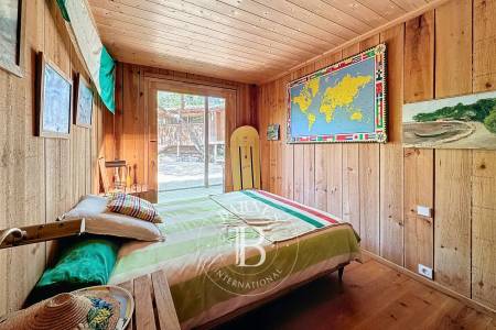 VILLA DE CHARME AU STYLE FERRETCAPIEN À LA VIGNE, SUR LA PRESQU’ÎLE DU CAP FERRET