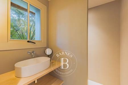 MAGNIFIQUE VILLA EN BOIS AVEC PISCINE ET 4 SUITES AU CŒUR DU CAP FERRET