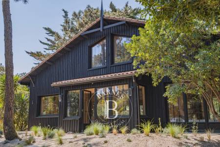 Villa de 205 m² nichée au cœur d’un environnement arboré – Cap Ferret