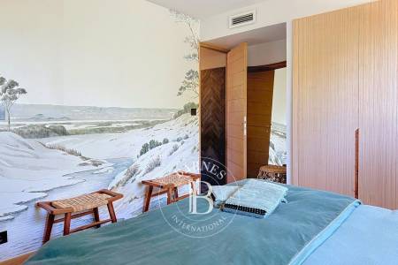 VILLA EN BOIS RÉNOVÉE AVEC PISCINE ET VUE PHARE AU CAP FERRET