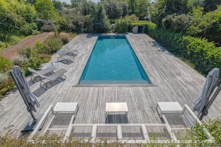 A VENDRE VILLA AVEC MAGNIFIQUE PISCINE PROCHE ARCACHON