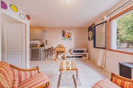 VILLA EN CENTRE VILLE D'ARCACHON, AVEC JARDIN ET TERRASSE