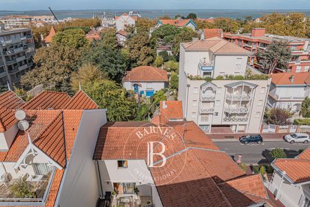 VILLA EN CENTRE VILLE D'ARCACHON, AVEC JARDIN ET TERRASSE