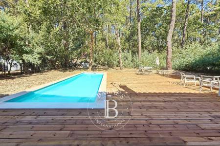 VILLA RÉNOVÉE AVEC PISCINE AU CALME À PETIT PIQUEY, PRESQU’ÎLE DU CAP FERRET