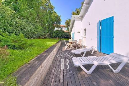 MAISON FAMILIALE AVEC 4 CHAMBRES, JARDIN ET GRAND GARAGE AUX ABATILLES À ARCACHON