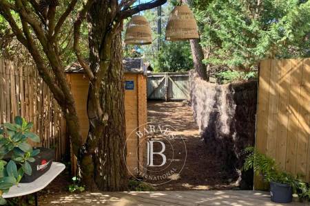 VILLA MITOYENNE AU CŒUR DU MIMBEAU, AVEC JARDIN ET TERRASSE AU CAP FERRET