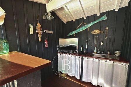 MAGNIFIQUE VILLA AVEC PISCINE ET SPA À ARÈS