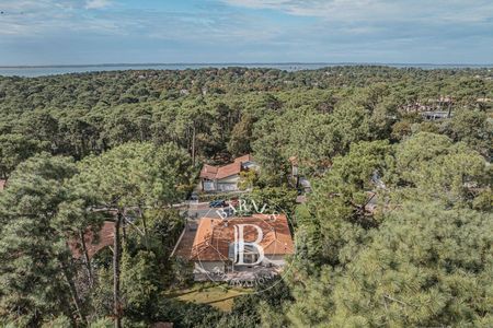 Villa familiale à rénover de 180 m² avec jardin arboré au Pyla-sur-Mer