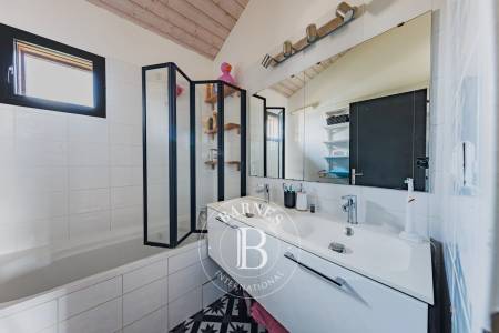 garage privatif et stationnements villa Gujan-Mestras